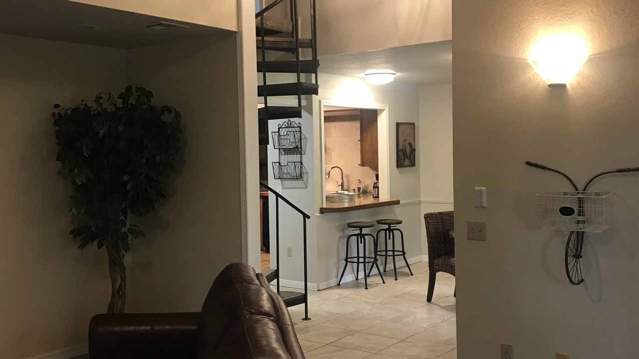 Photo of Livingroom in Moodys