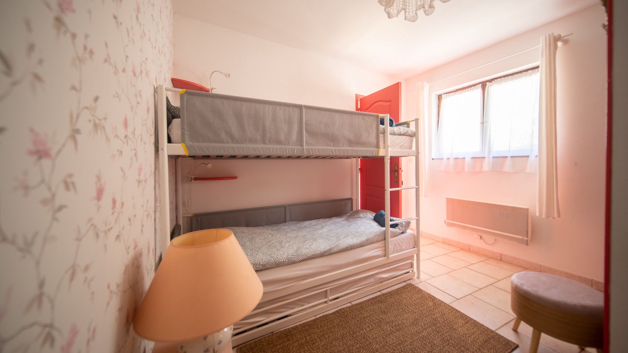 Photo of Bedroom in Saint-Julien-d'Arpaon