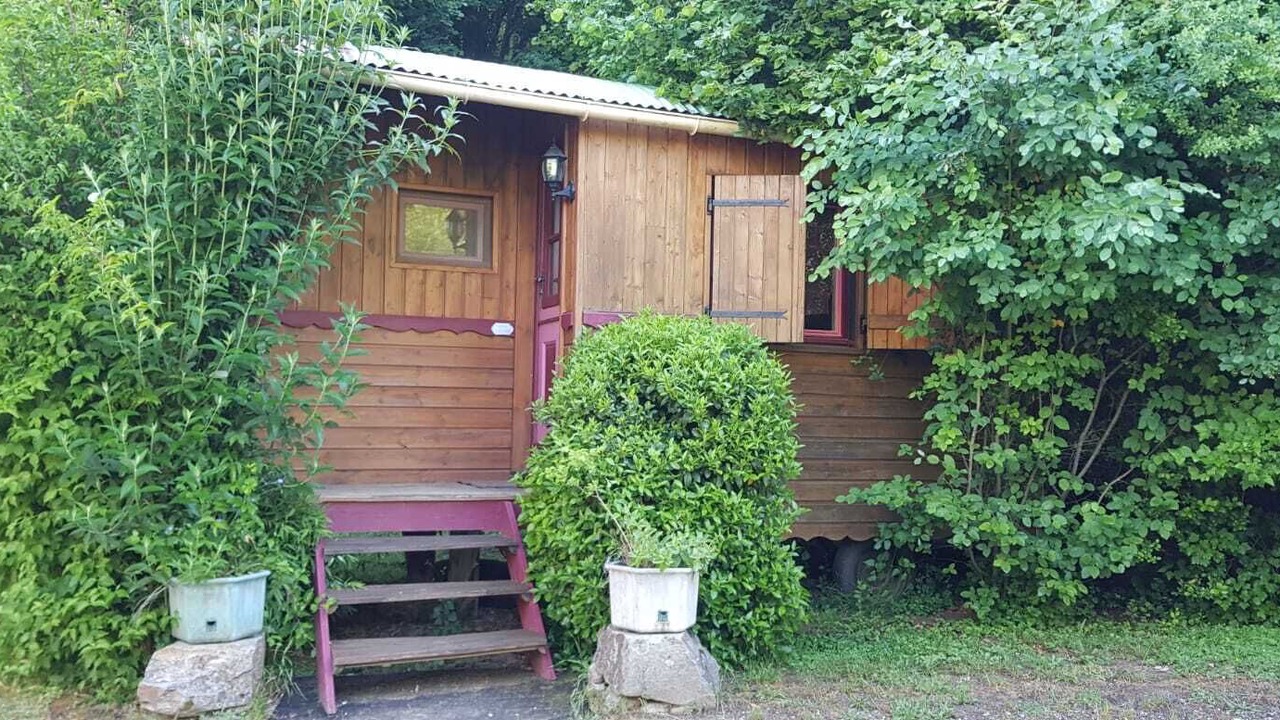 Photo of Outdoor in Saint-Julien-d'Arpaon