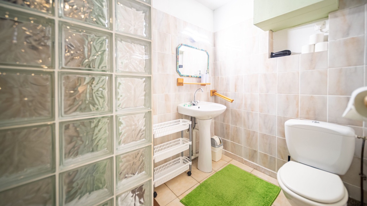 Photo of Bathroom in Saint-Julien-d'Arpaon