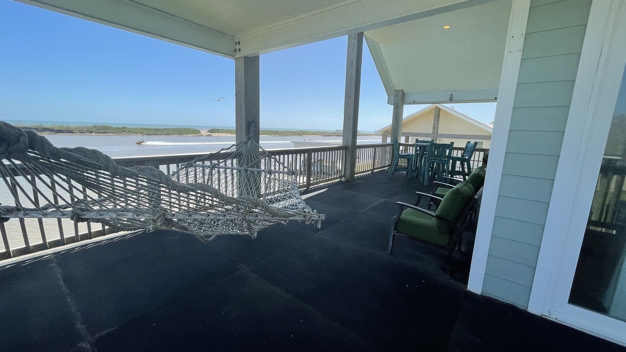 Photo of Patio Balcony in Cedar Lane