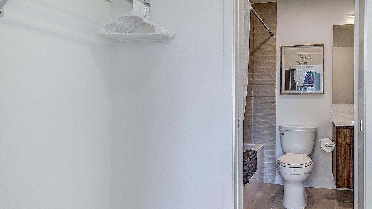 Photo of Bathroom in Hillhurst