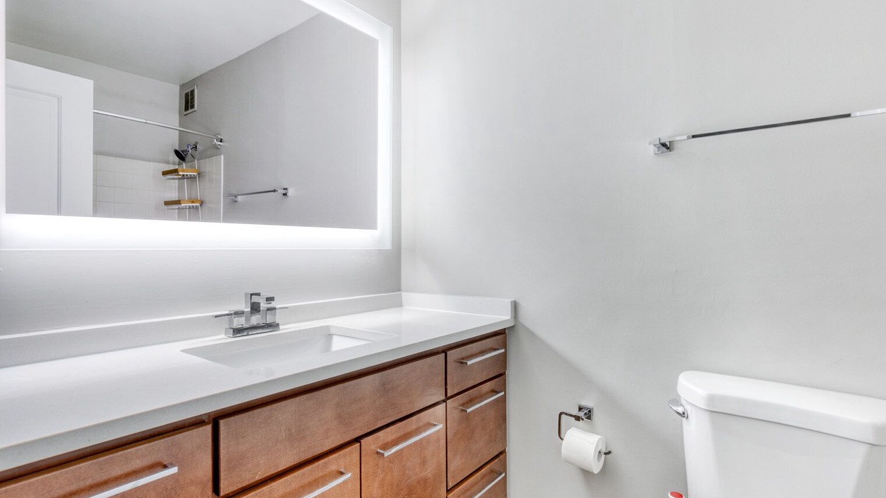 Photo of Bathroom in Streeterville
