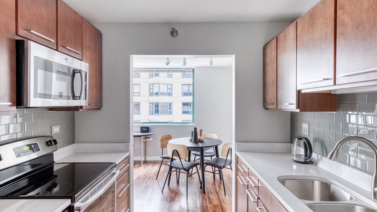 Photo of Kitchen in Streeterville