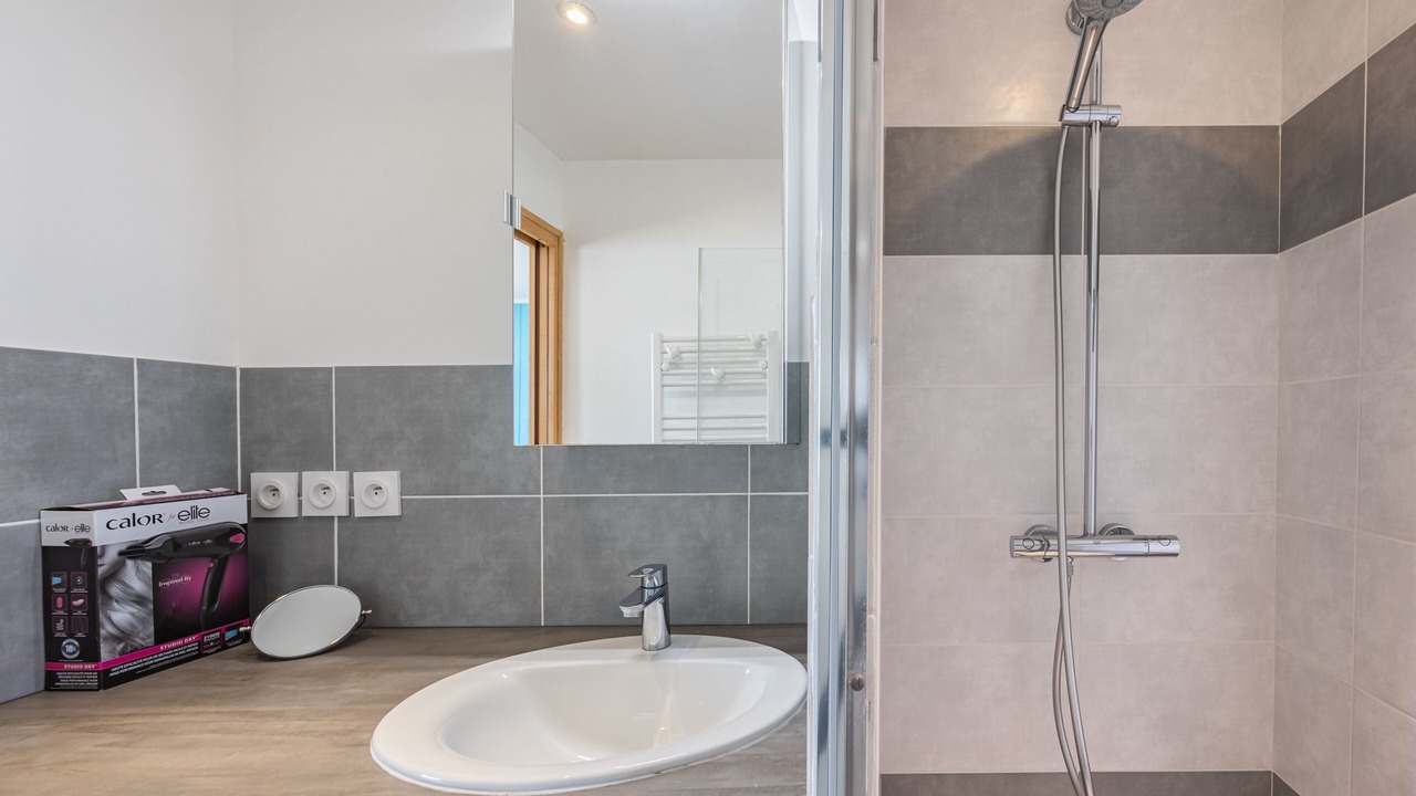 Photo of Bathroom in Luc-sur-Mer