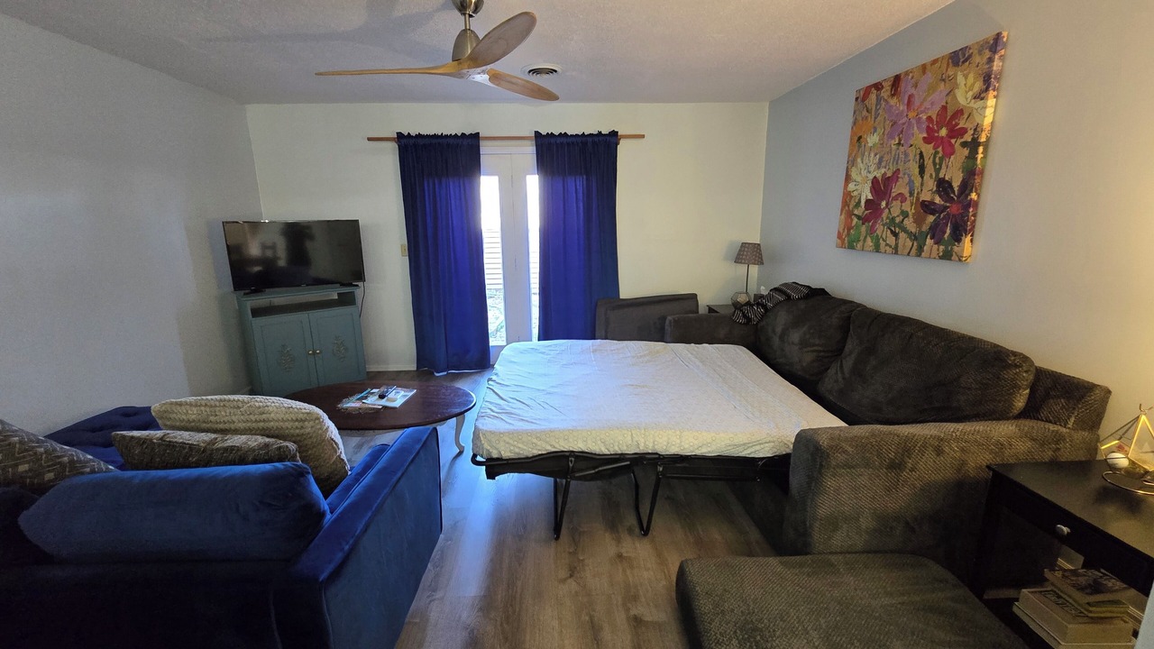 Photo of Livingroom in Fairfield Bay