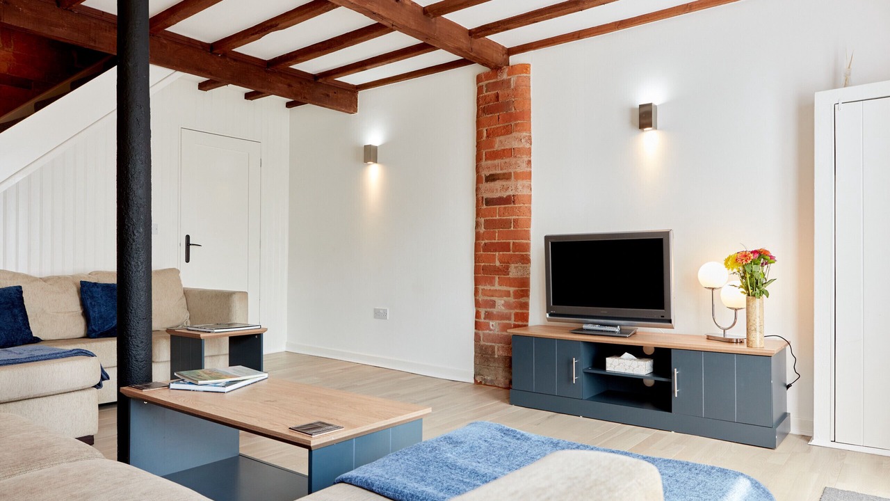 Photo of Livingroom in Dalbury Lees