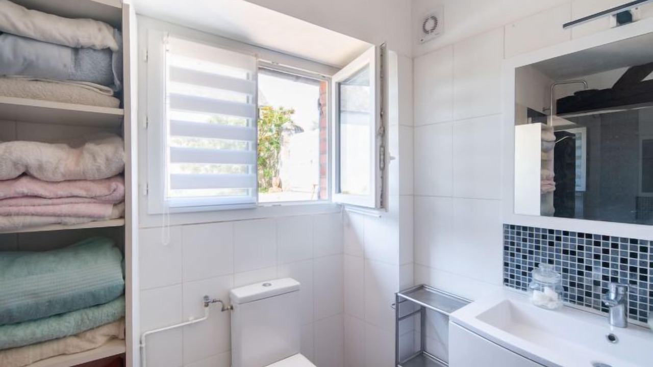 Photo of Bathroom in Saint-Denis-sur-Loire