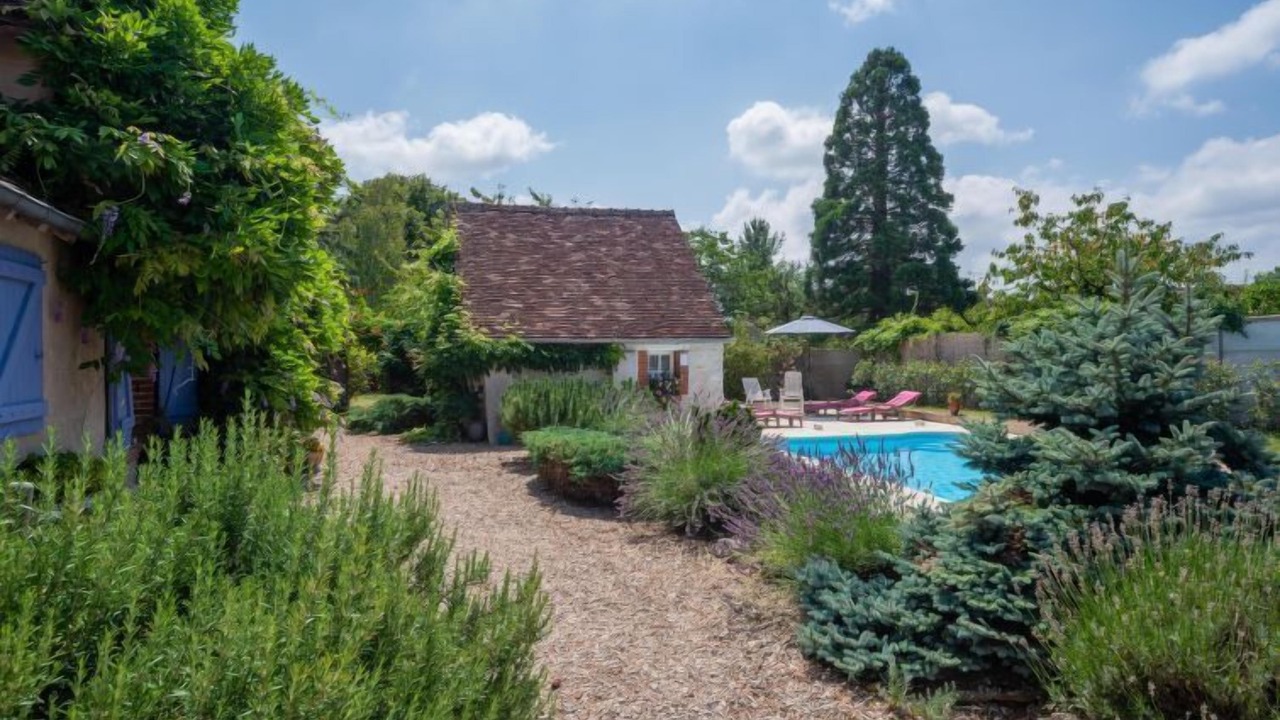 Photo of Others in Saint-Denis-sur-Loire