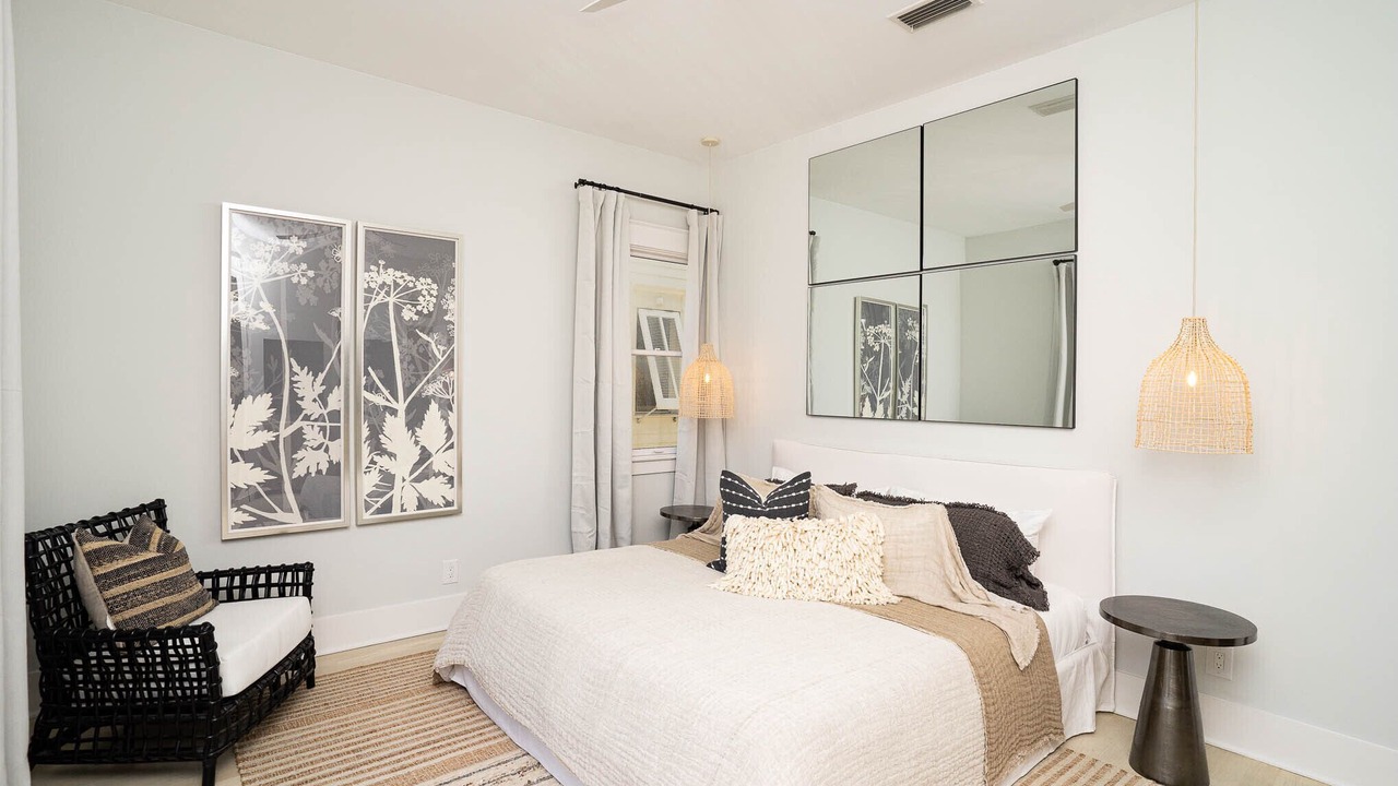 Photo of Bedroom in Delos