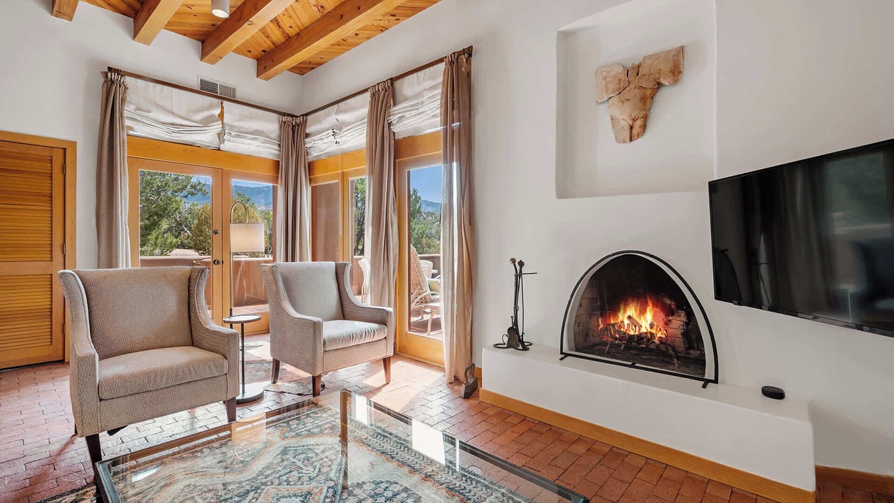 Photo of Livingroom in Nambe Pueblo