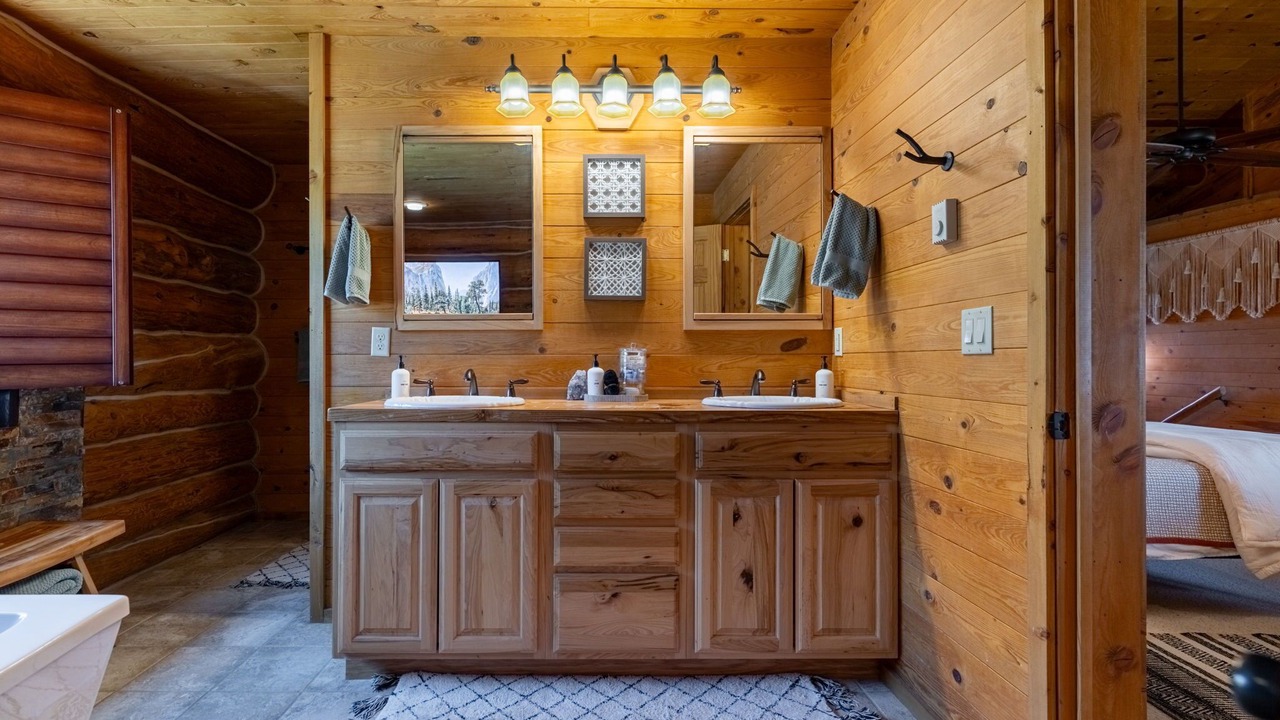 Photo of Bathroom in Canon City