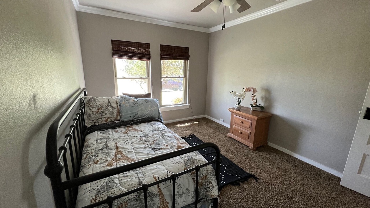 Photo of Bedroom in Alvord