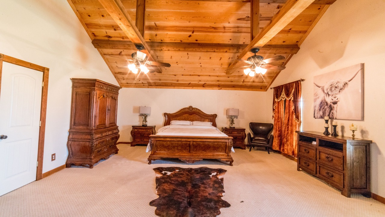 Photo of Bedroom in Alvord