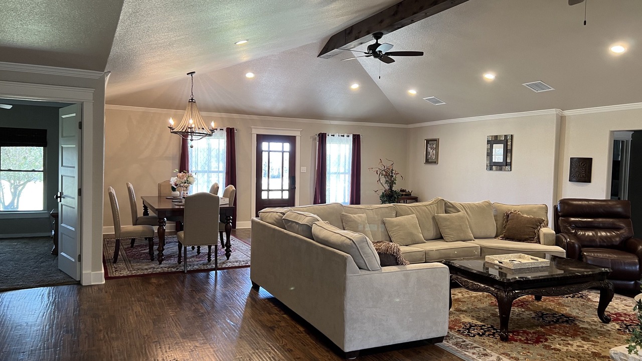 Photo of Livingroom in Alvord