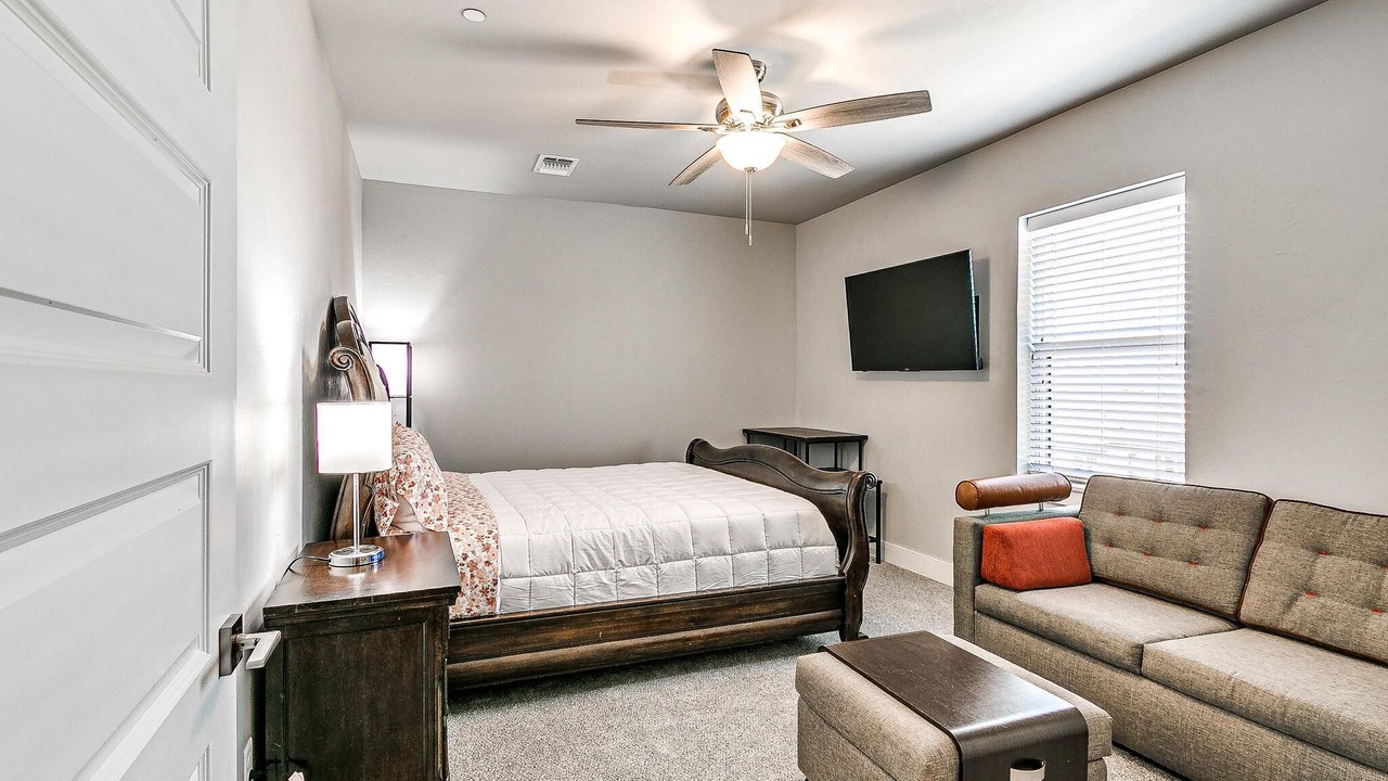 Photo of Bedroom in Corridor South