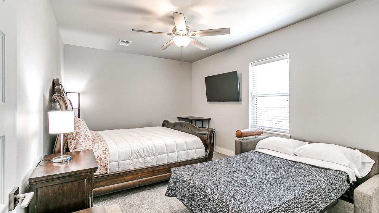 Photo of Bedroom in Corridor South