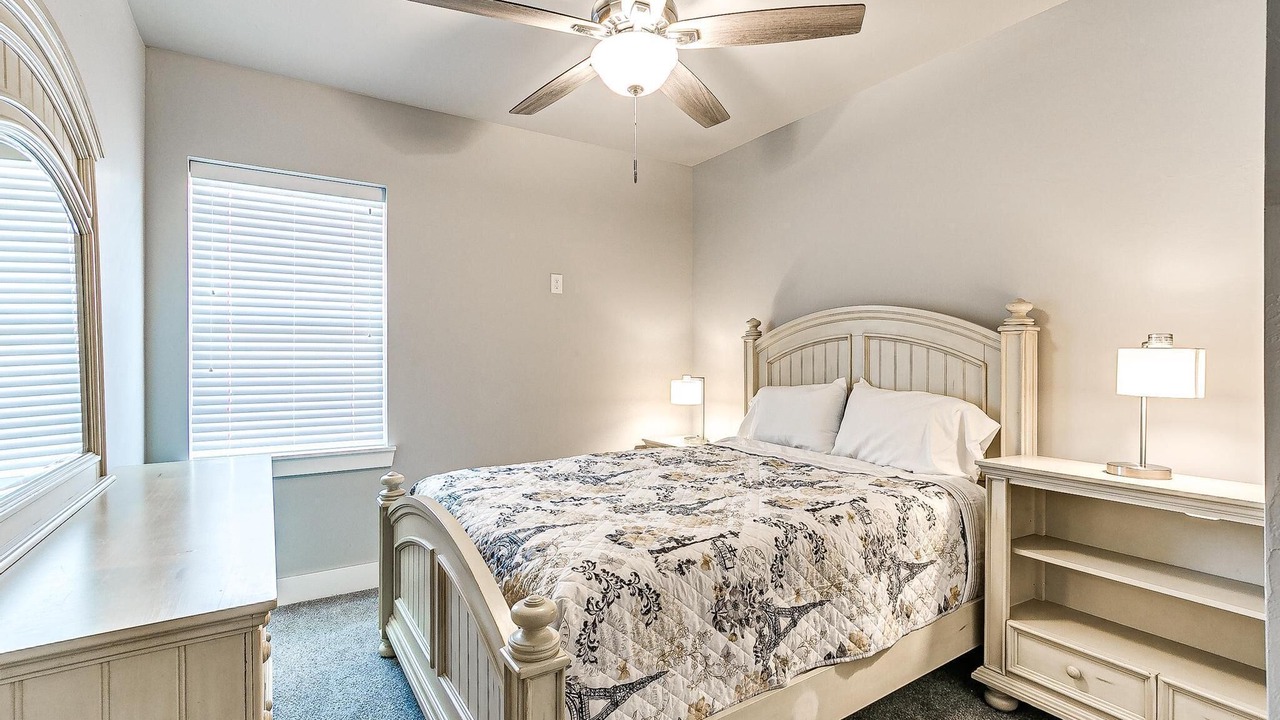Photo of Bedroom in Corridor South