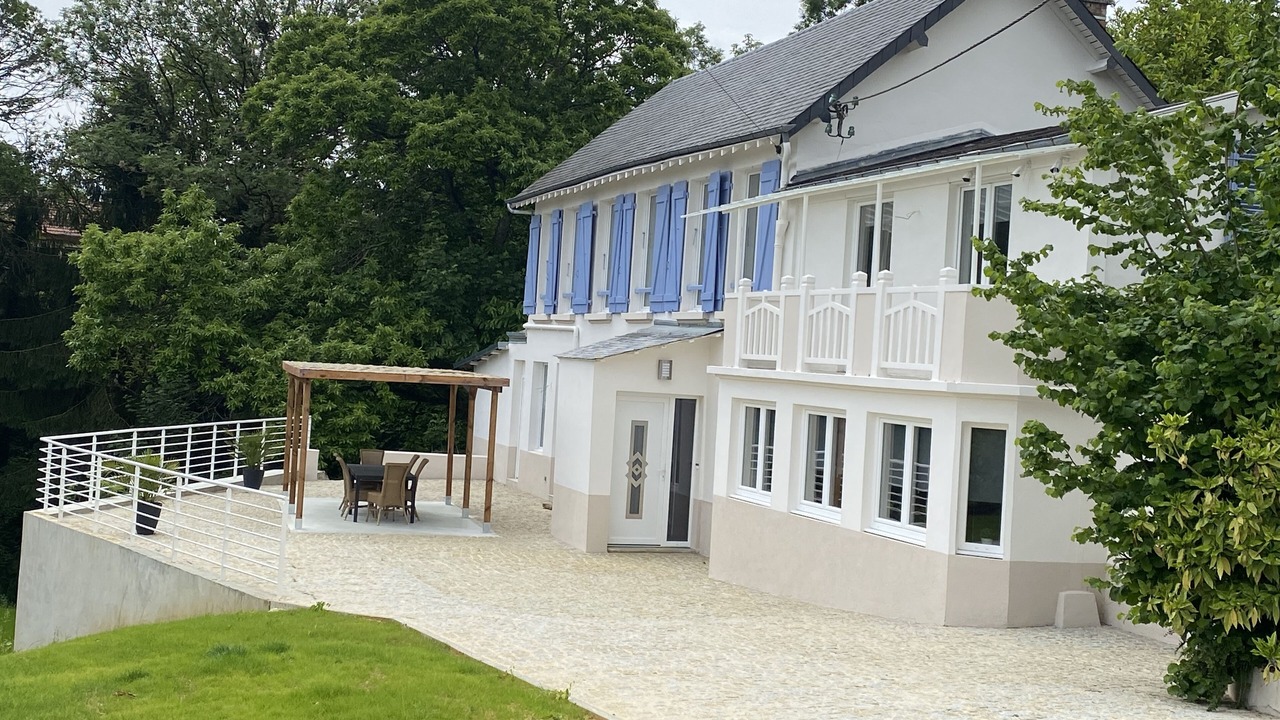 Photo of Outdoor in Sedan