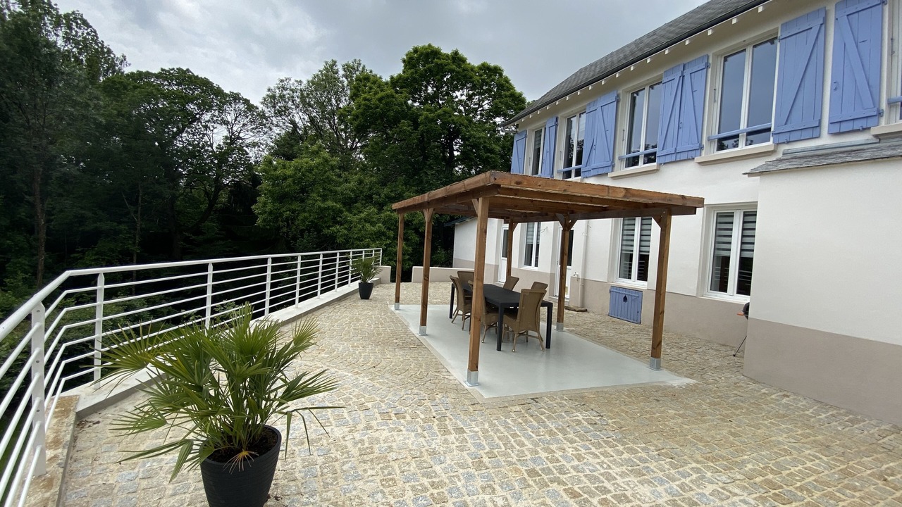 Photo of Outdoor in Sedan