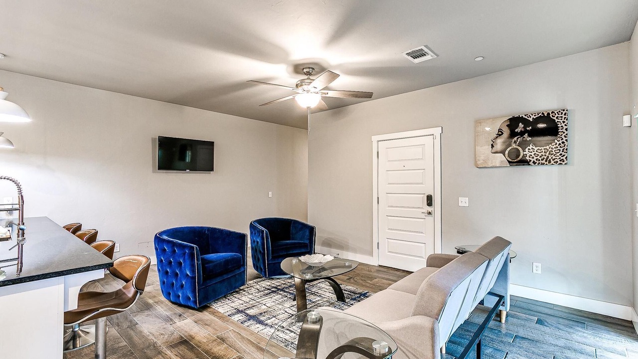 Photo of Livingroom in Asian District