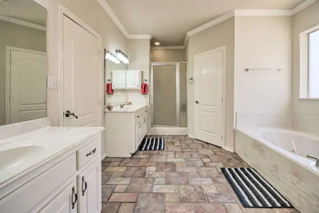 Photo of Bathroom in Cape Royale