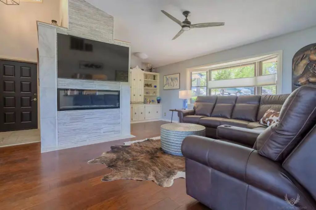 Photo of Livingroom in Rogers