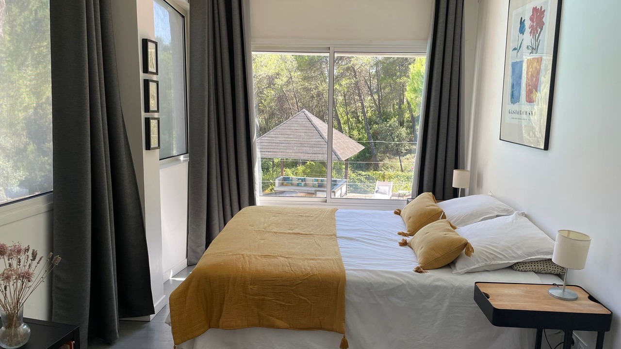 Photo of Bedroom in Saint-Clement-de-Riviere
