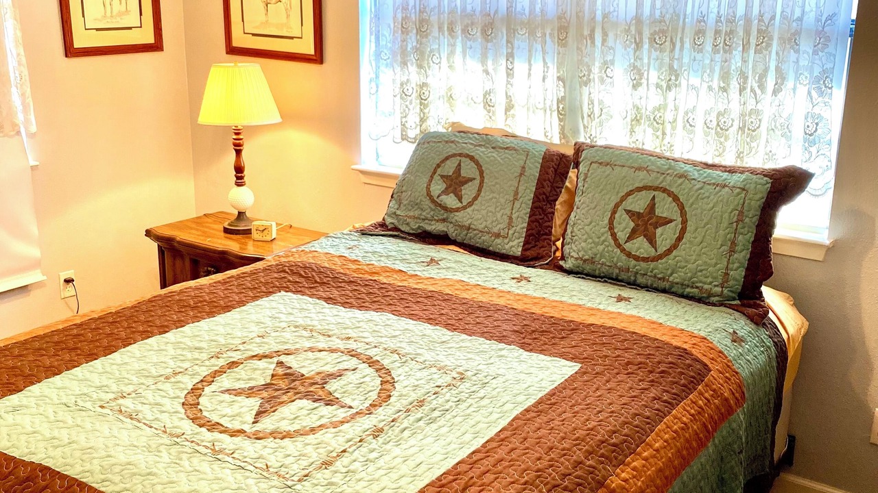 Photo of Bedroom in Llano