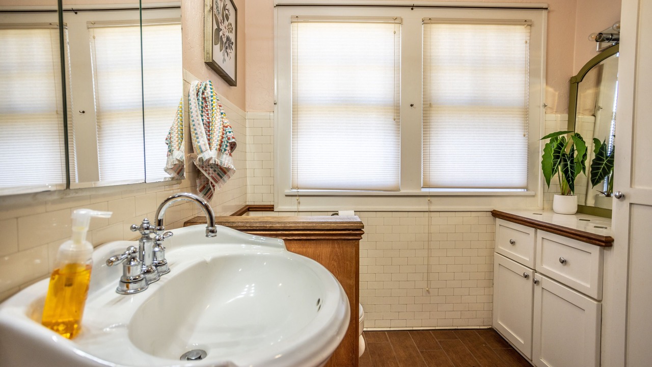 Photo of Bathroom in Kingfisher