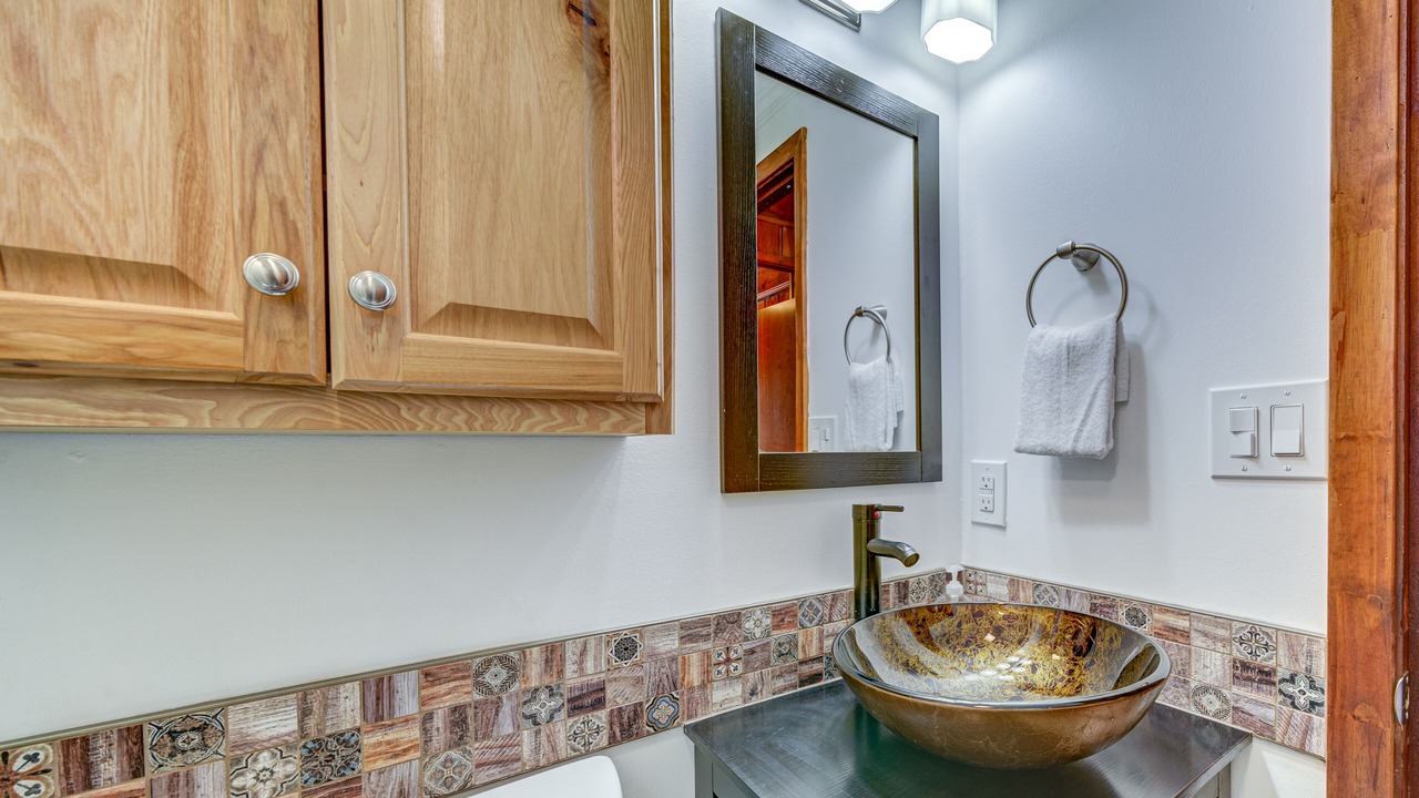 Photo of Bathroom in Tate