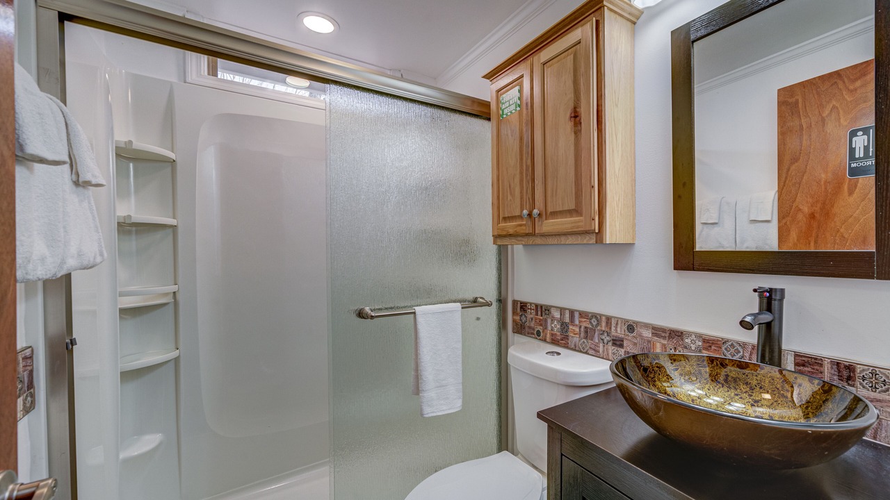 Photo of Bathroom in Tate