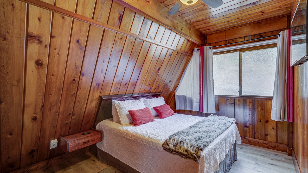 Photo of Bedroom in Tate