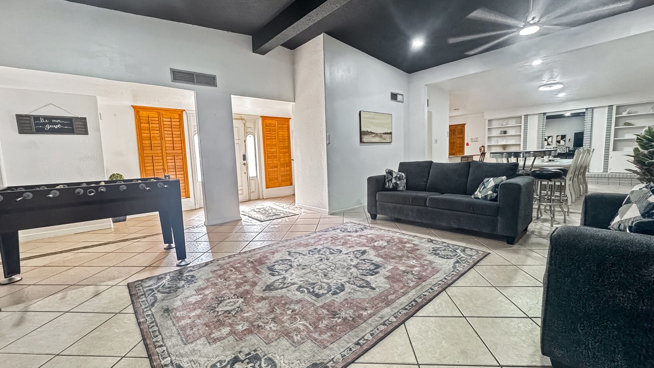 Photo of Livingroom in Biggs Field