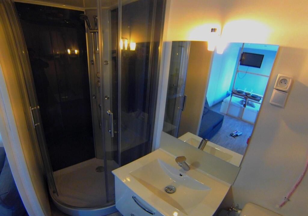 Photo of Bathroom in Ganagobie