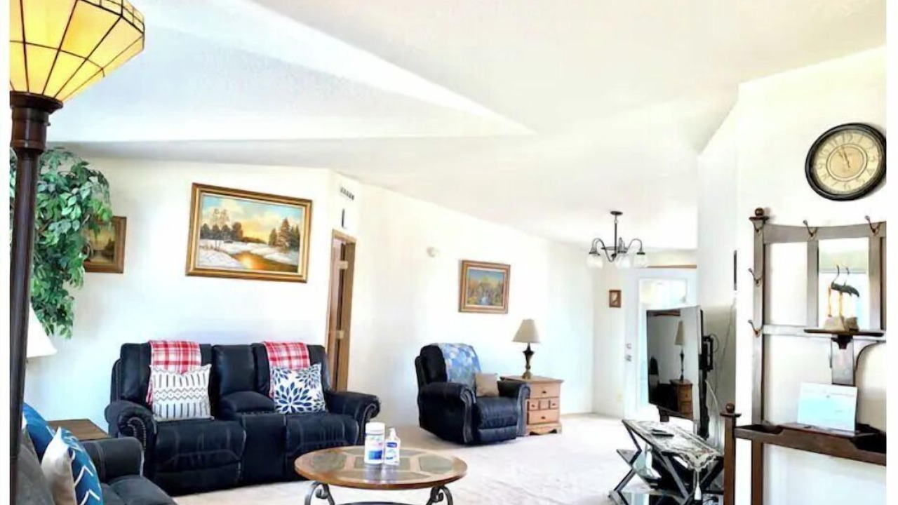 Photo of Livingroom in Goldendale