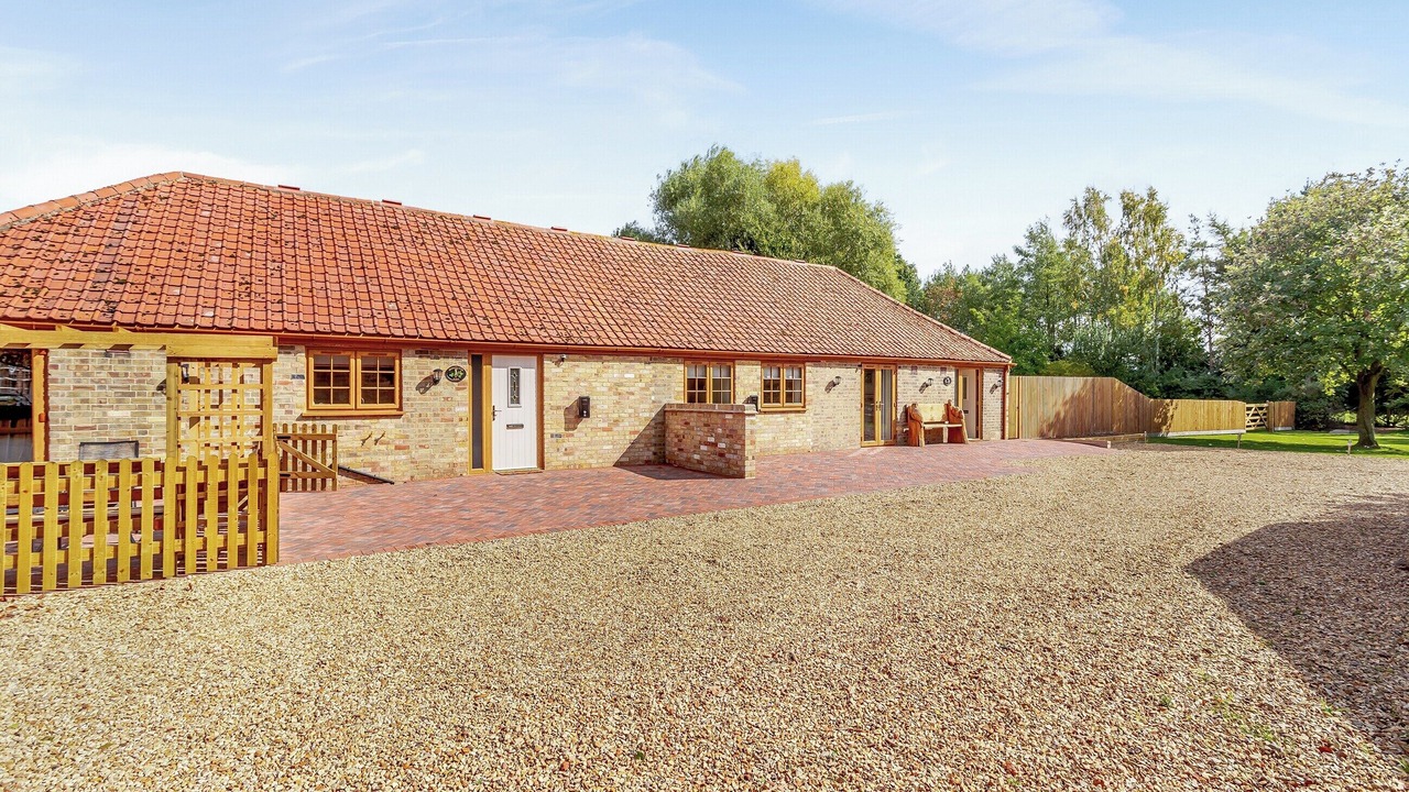 Photo of Others in Tilney Fen End