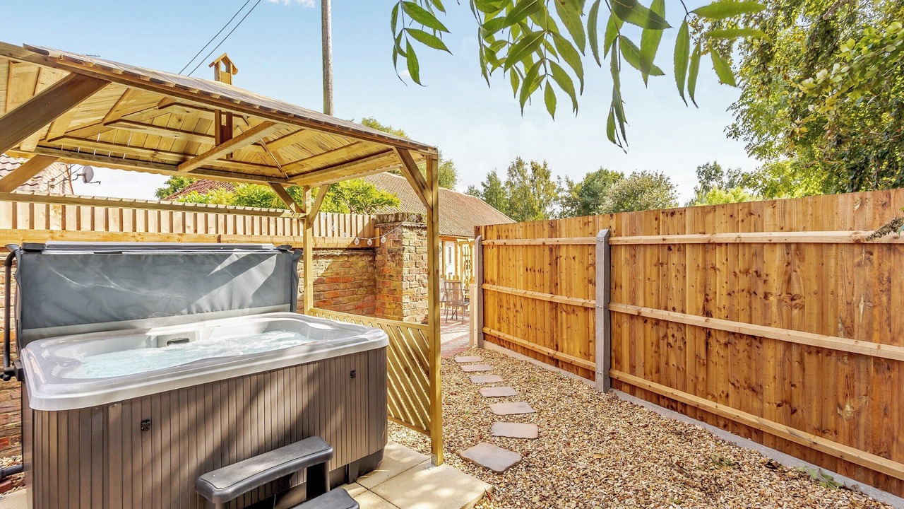 Photo of Others in Tilney Fen End