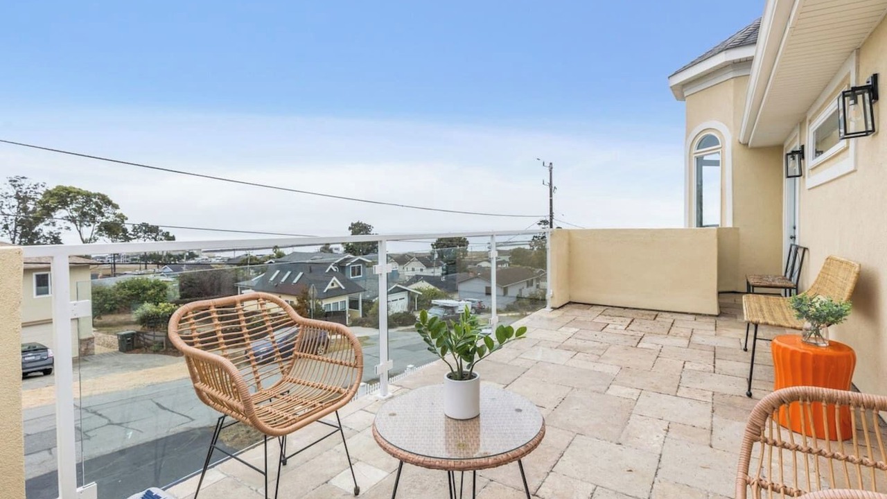 Photo of Patio Balcony in El Granada