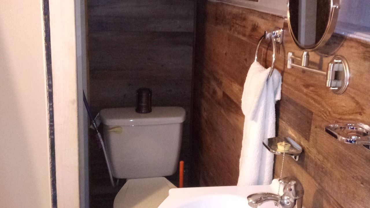 Photo of Bathroom in Woodland