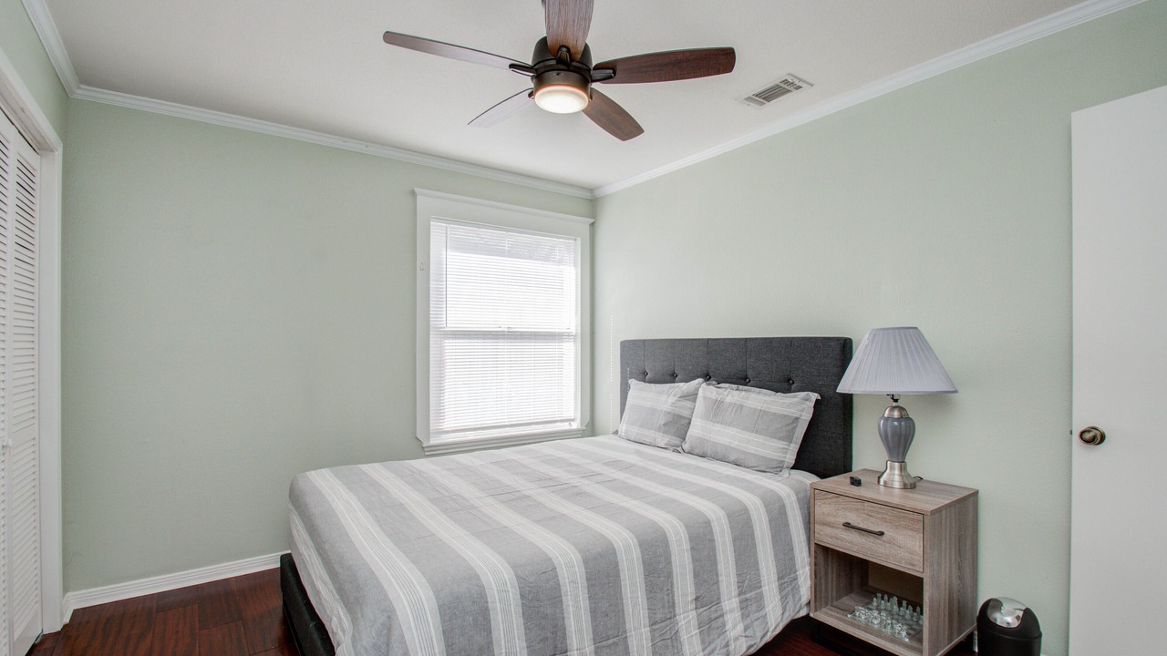 Photo of Bedroom in Windermere Lakes