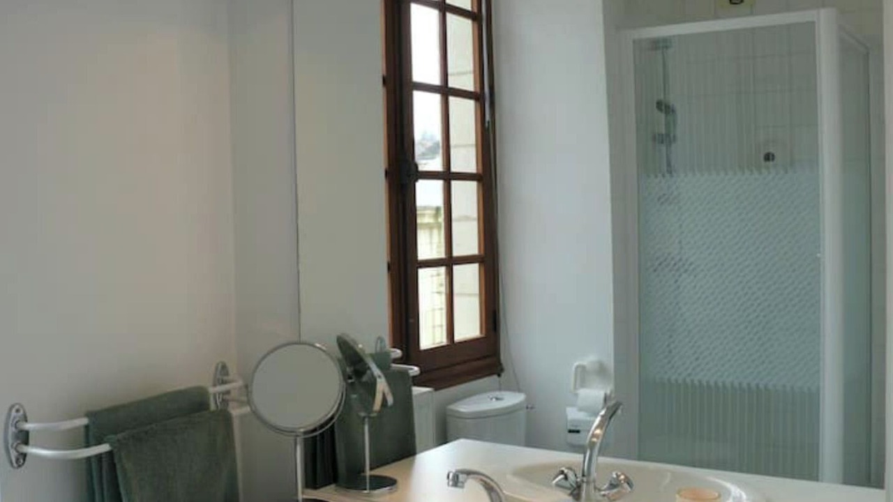 Photo of Bathroom in Montreuil-Bellay