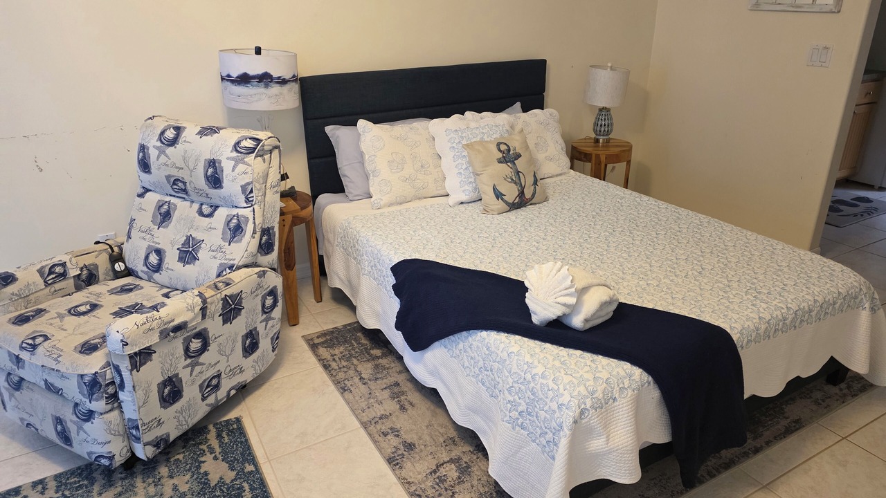 Photo of Bedroom in Roseland