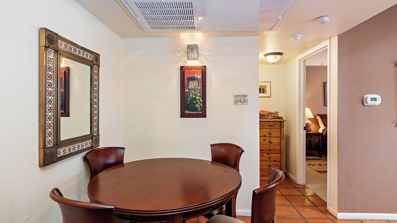 Photo of Livingroom in Northeast Santa Fe