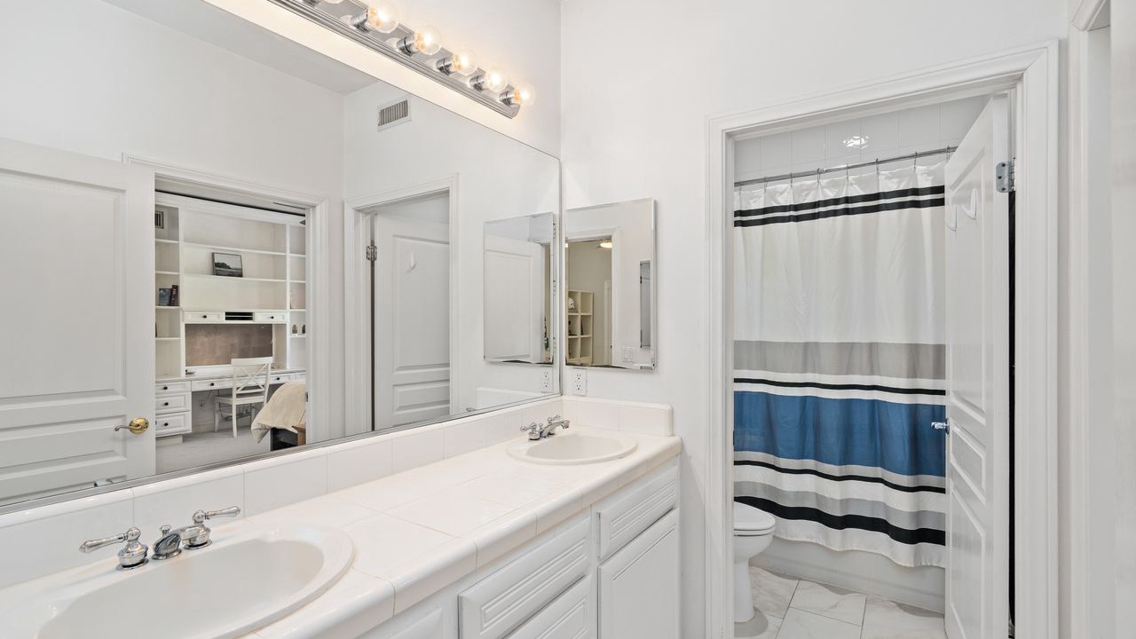 Photo of Bathroom in The Summit