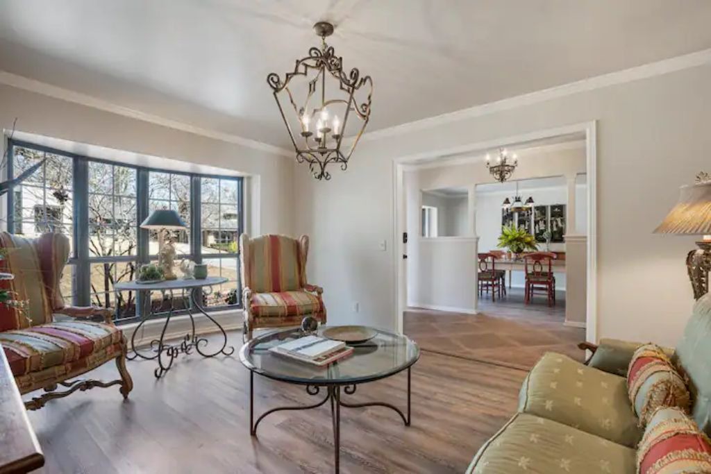 Photo of Livingroom in South Tulsa