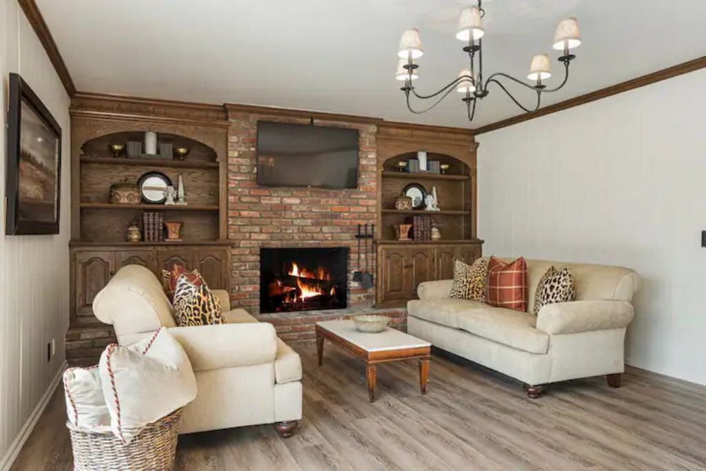 Photo of Livingroom in South Tulsa