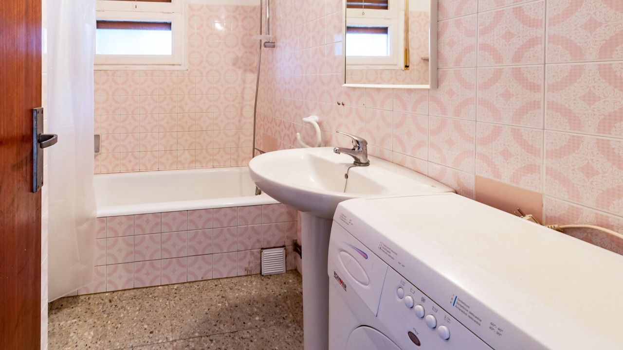 Photo of Bathroom in Llanca