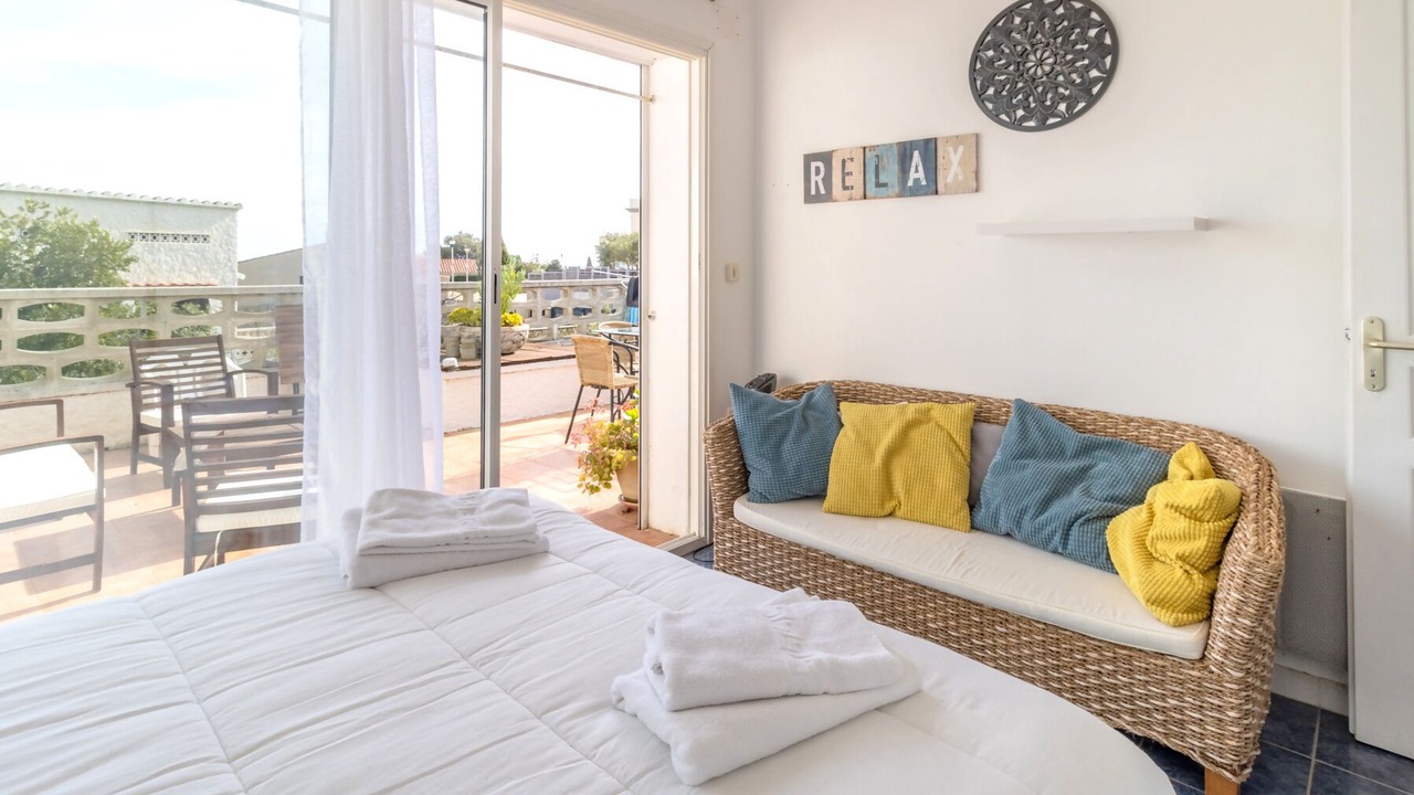 Photo of Bedroom in Llanca