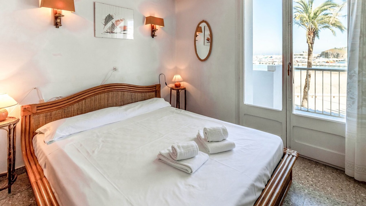 Photo of Bedroom in Llanca
